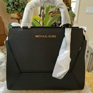 New black Michael Kors prism satchel